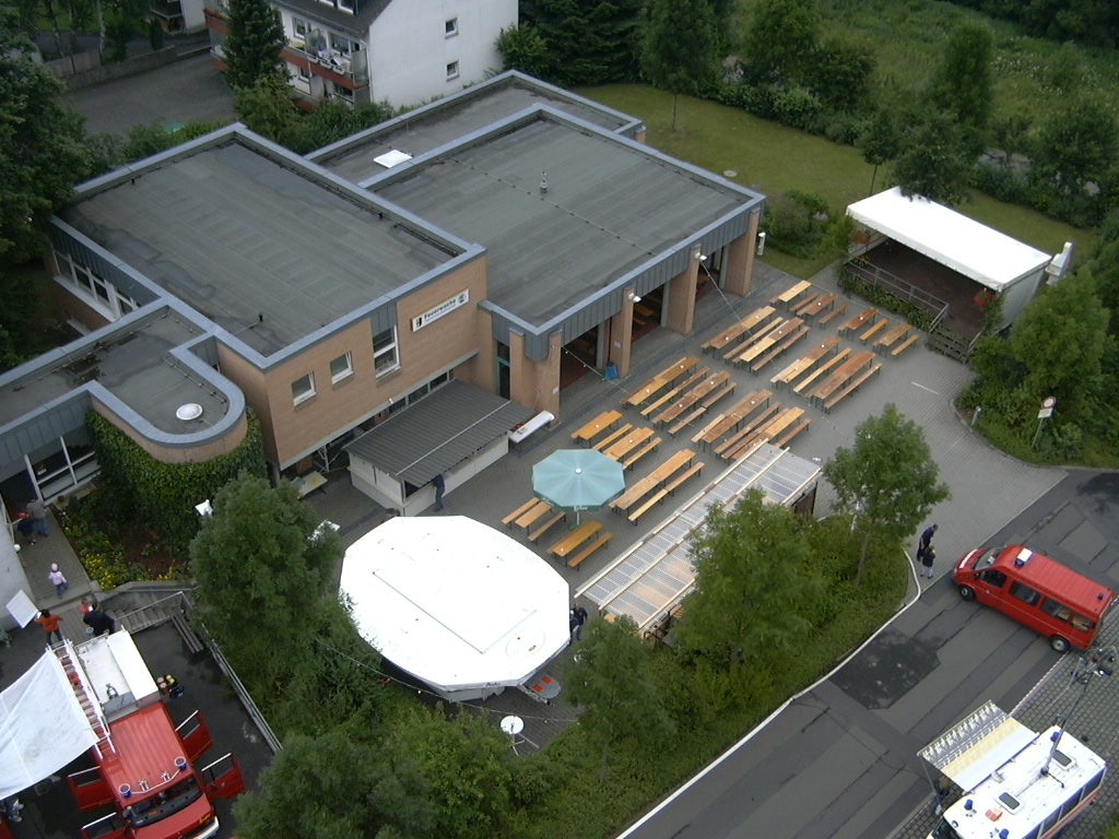 Gerätehaus im Dunkeln